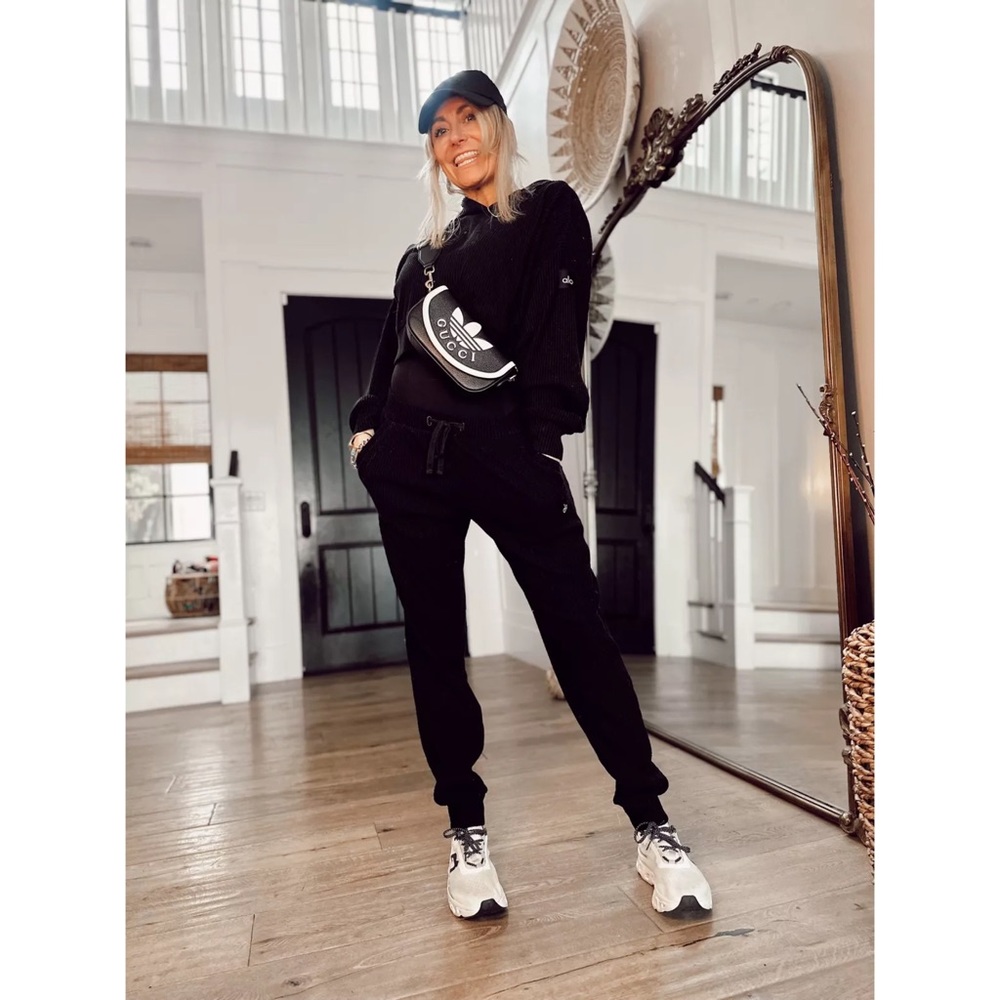 Alo Yoga Muse Hoodie Black XS - Picture 12 of 13